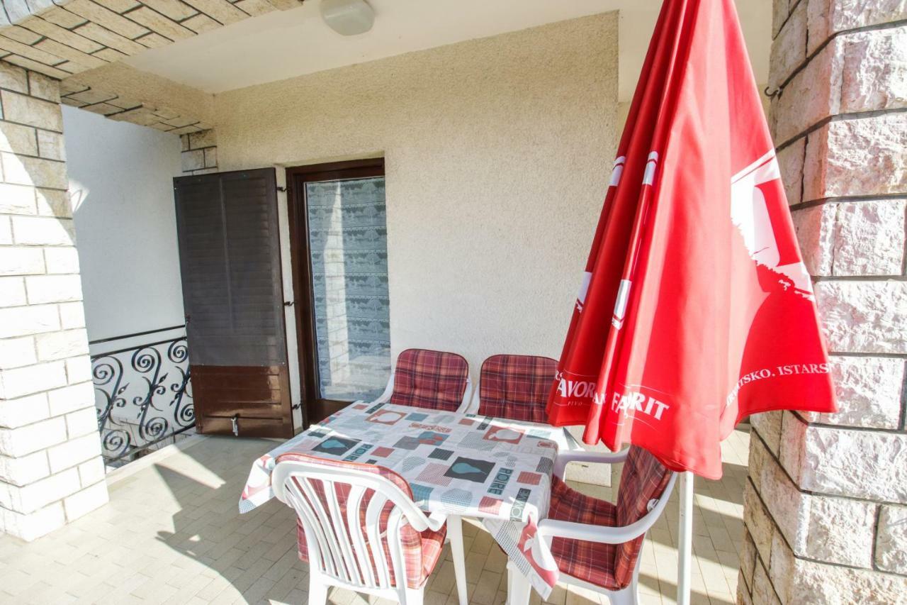 Apartmani Janja Πόρετς Εξωτερικό φωτογραφία